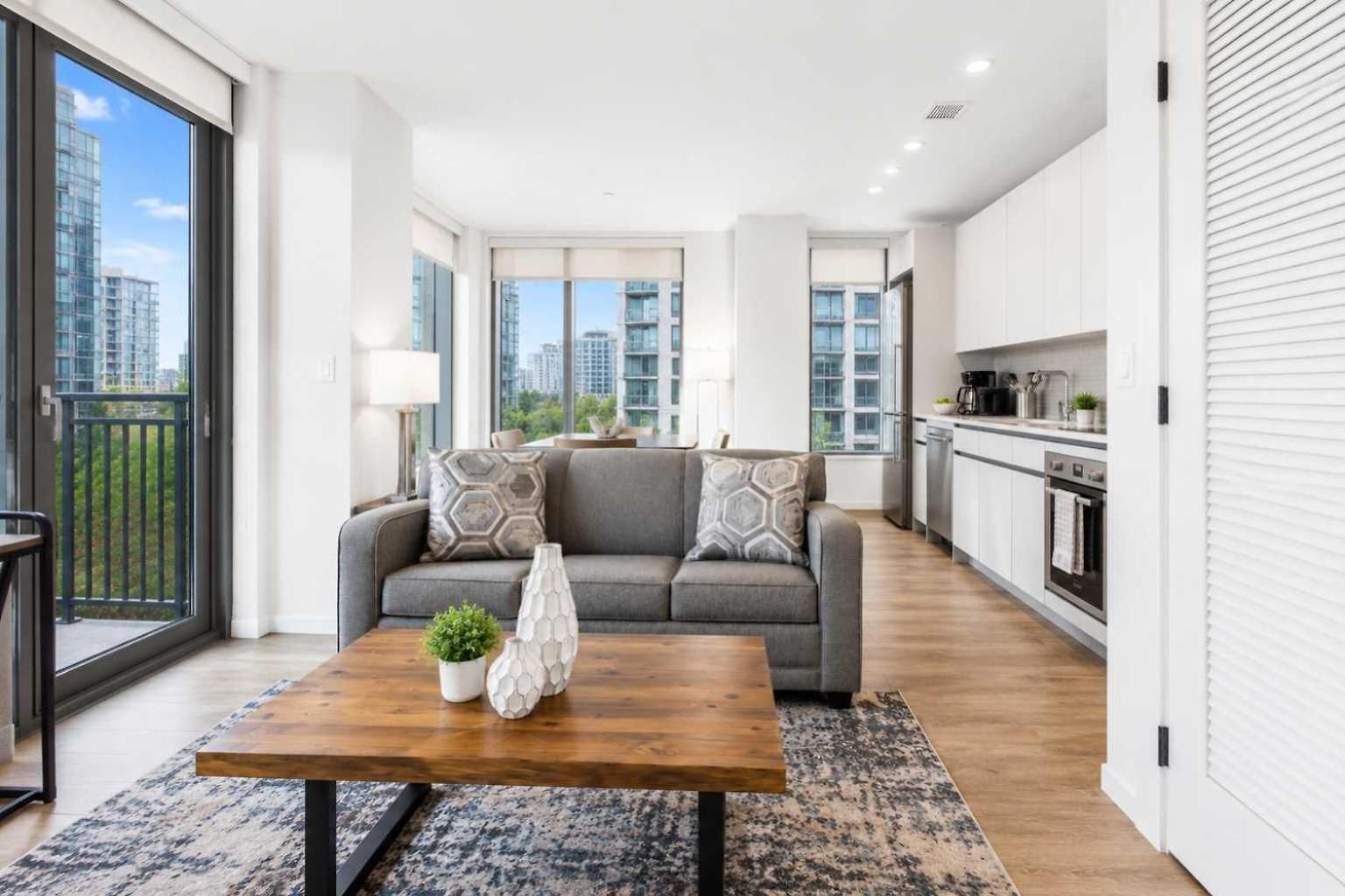 Full Private Downtown Seaport Apartment