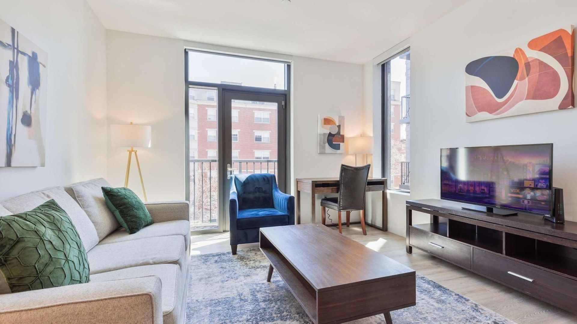 Gorgeous With Kitchen With Gym Boston