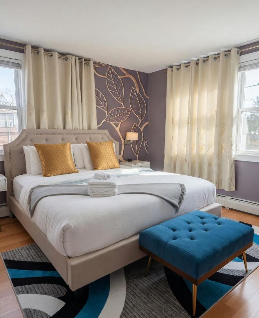 Apartment Spacious 4br Near Subway, Sleeps 8per Easy Access To Downtown Boston