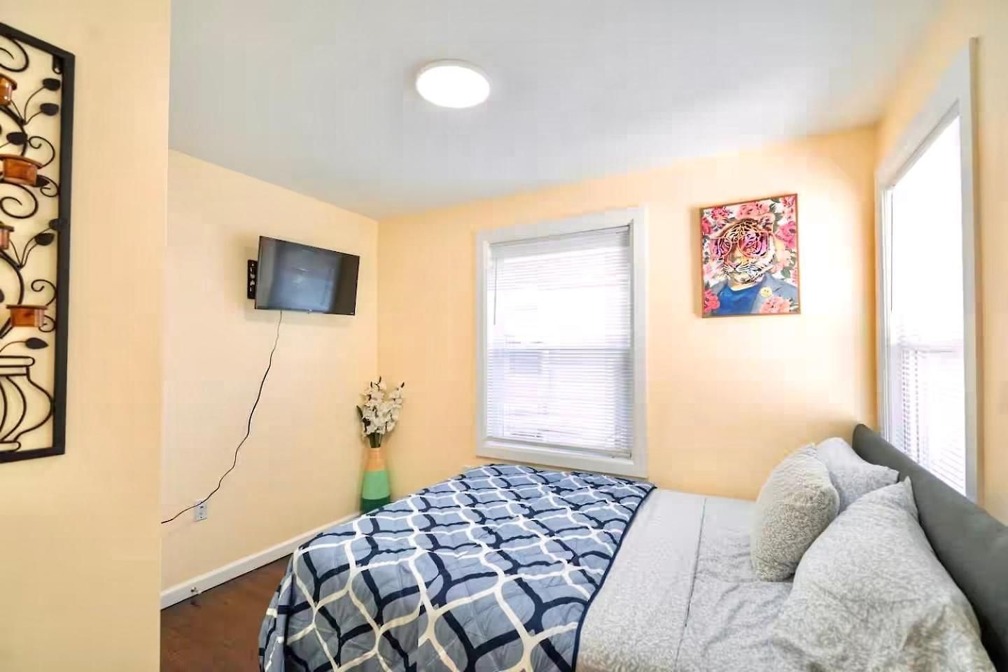 Stylish 4br Boston, Pet-friendly Near Savin Hill, I-93 & Red Line 30-1