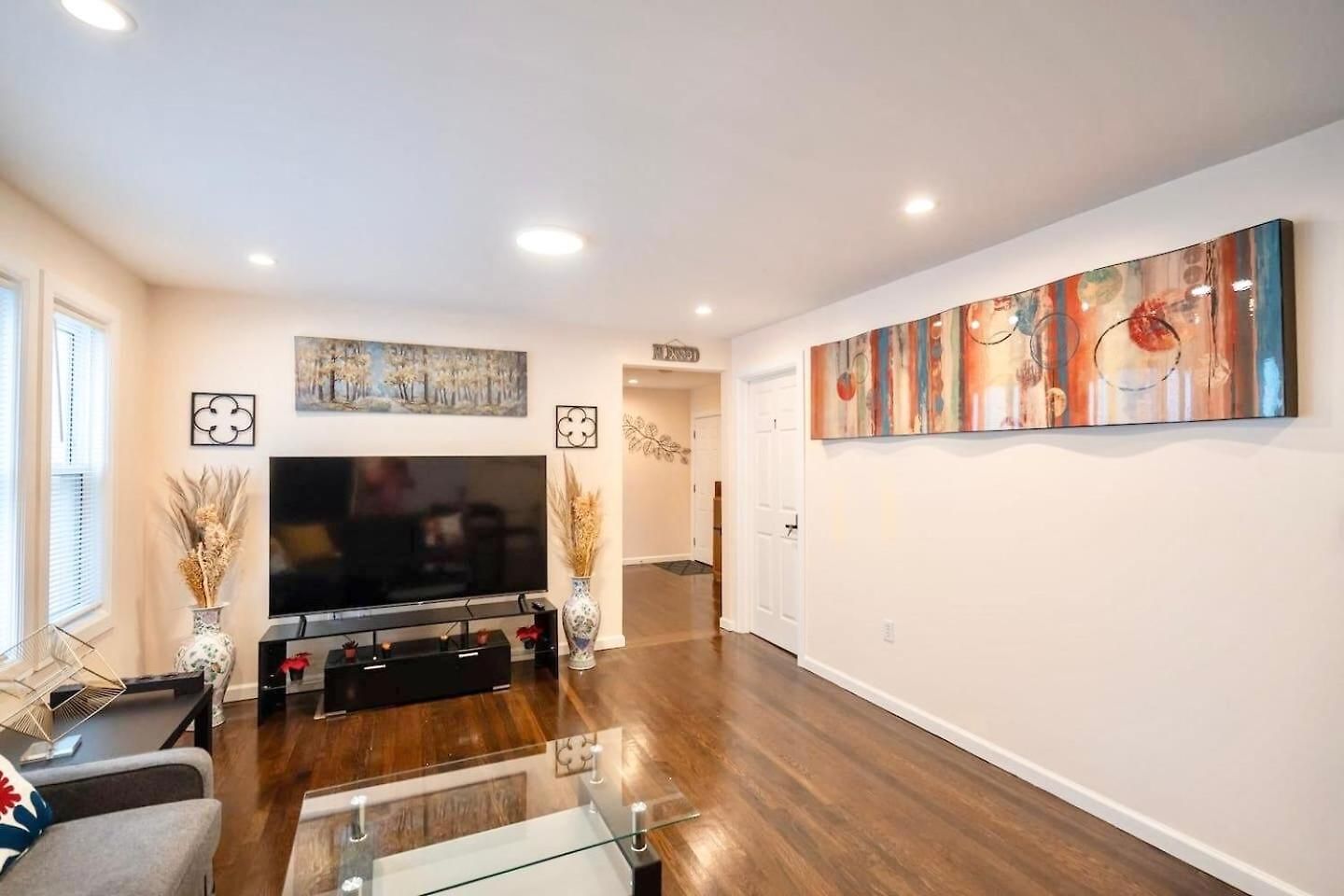 Stylish 4br Boston, Pet-friendly Near Savin Hill, I-93 & Red Line 30-1 Apartment