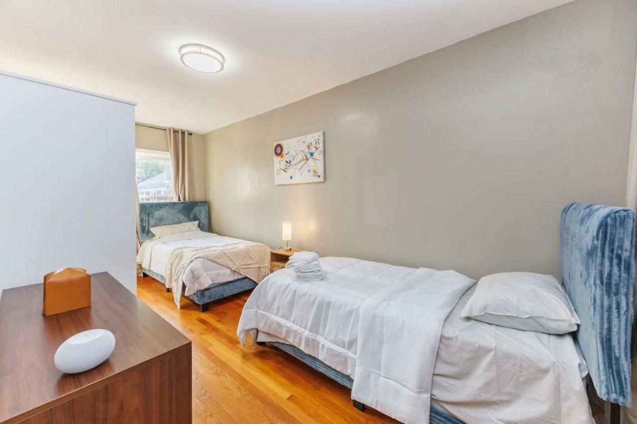 In-unit Laundry Your Family And Friends Space Apartment *