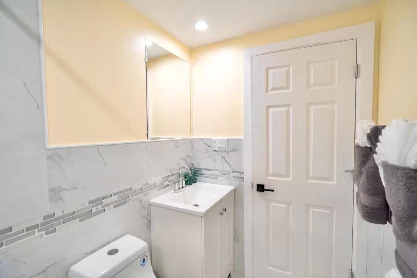 Stylish 4br Boston, Pet-friendly Near Savin Hill, I-93 & Red Line 30-1 Apartment *