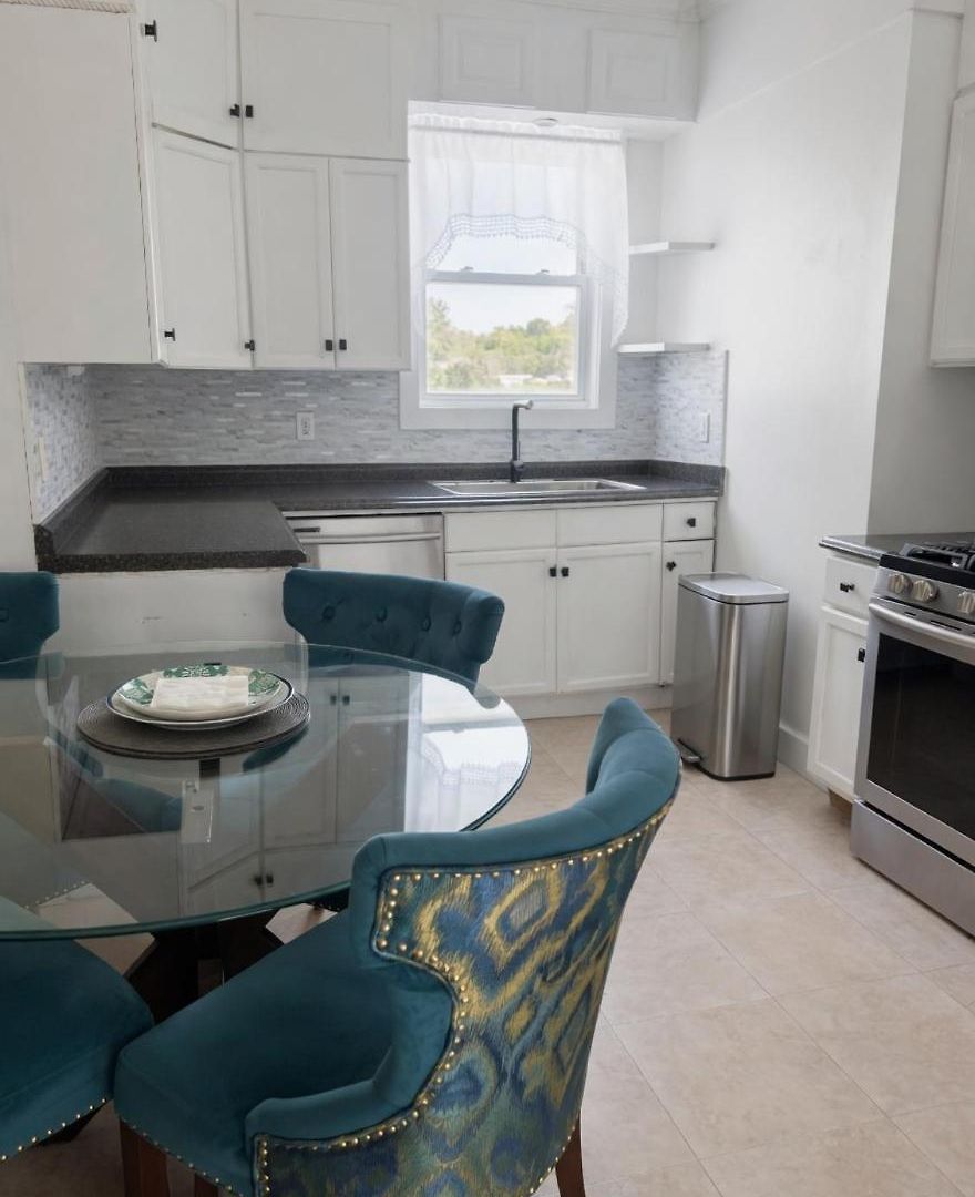 Spacious 4br Near Subway, Sleeps 8per Easy Access To Downtown *
