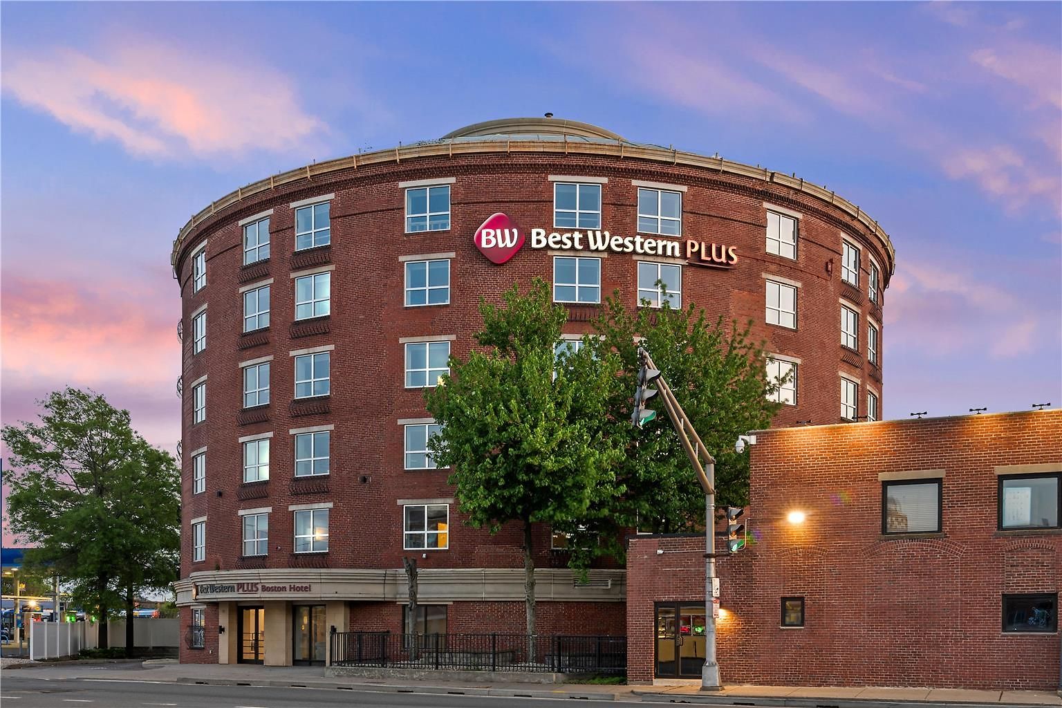 Hotel Roundhouse