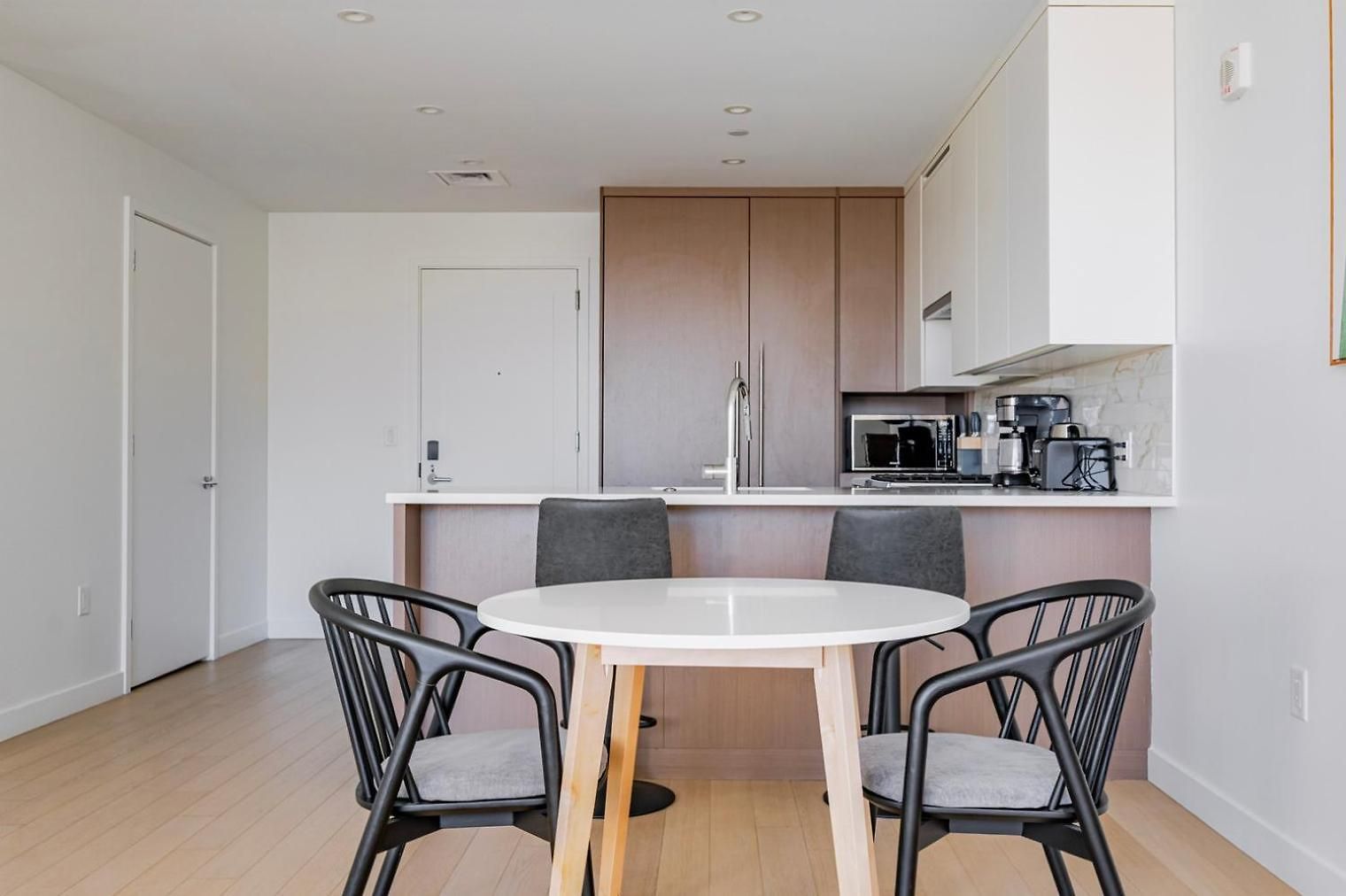Blueground South End Pool Nr Common Bos-1328
