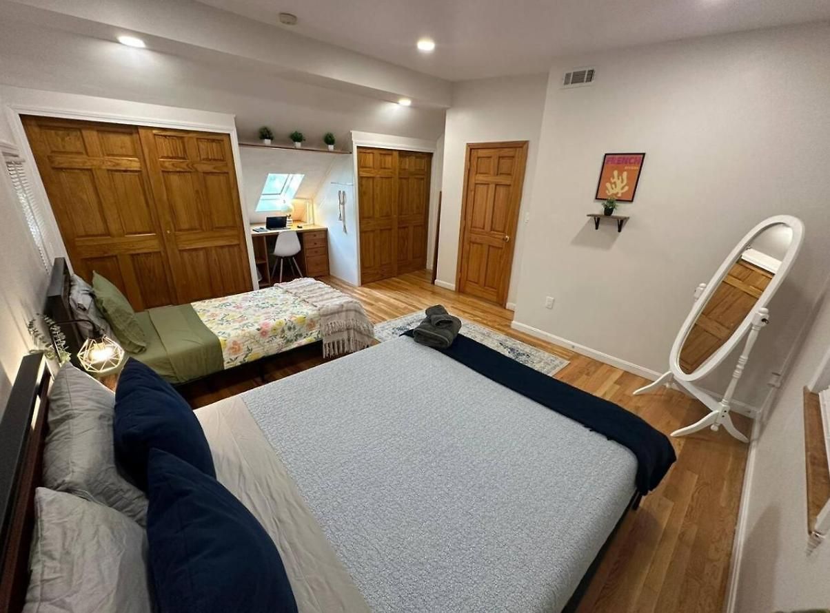 -no16- Extra Spacious In A House - 10 Min To Line T Station & College - Centrally Located At Brighton Homestay Boston
