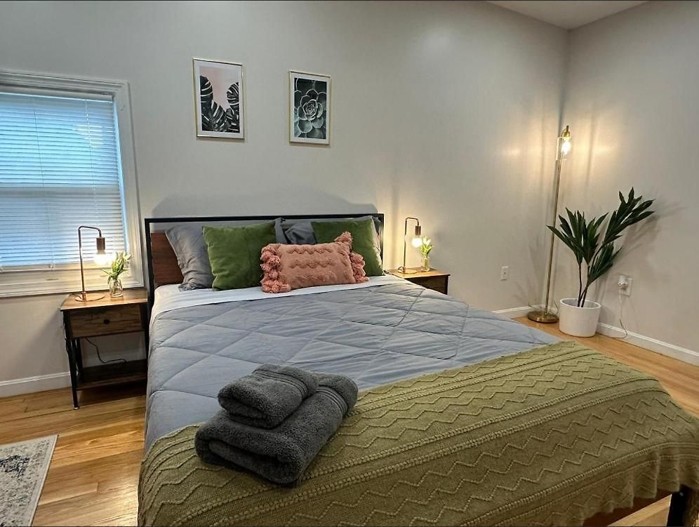 Homestay -no17- Comfy Private In A House - Walking Distance To College And Line T Station - Centrally Located At Brighton