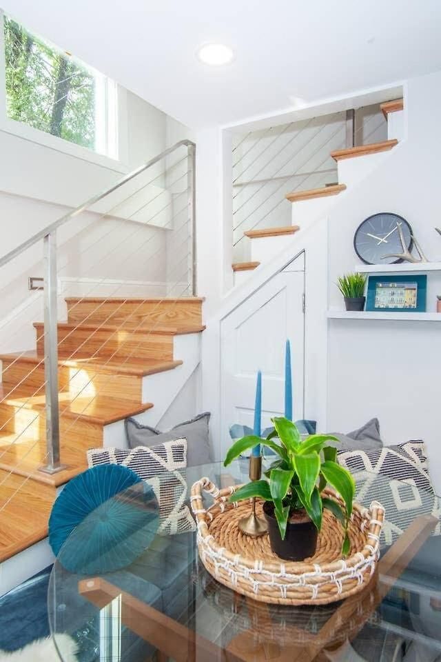 Cozy Duplex Near T Holiday home