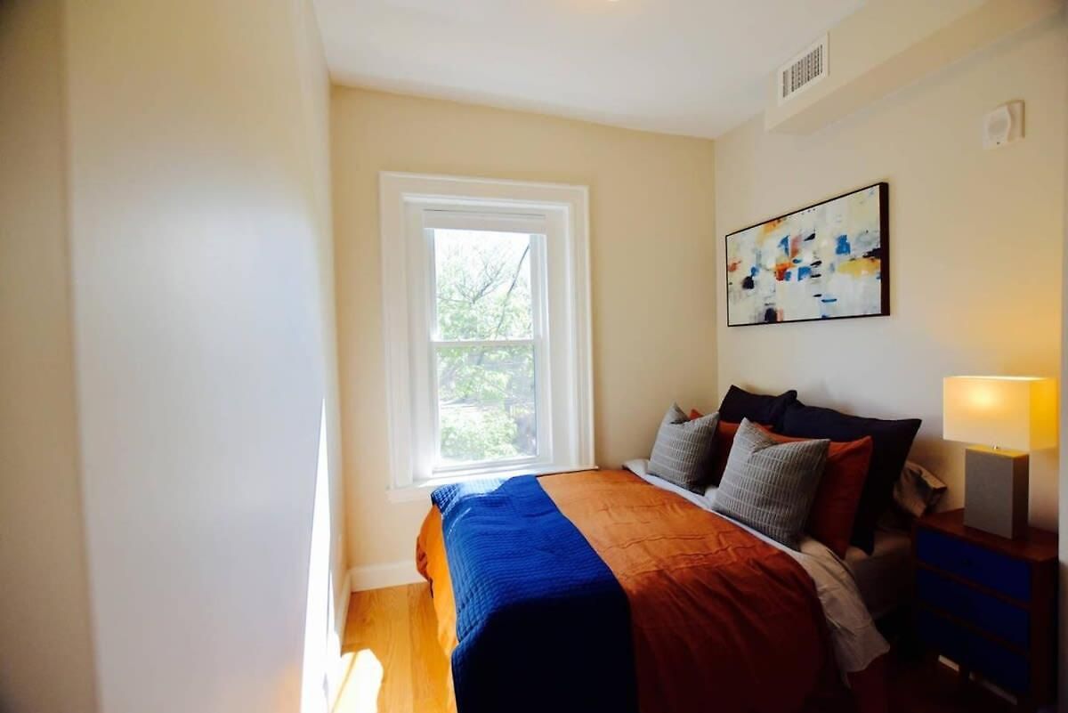 Stylish Comfortable Luxury Near T Holiday home *