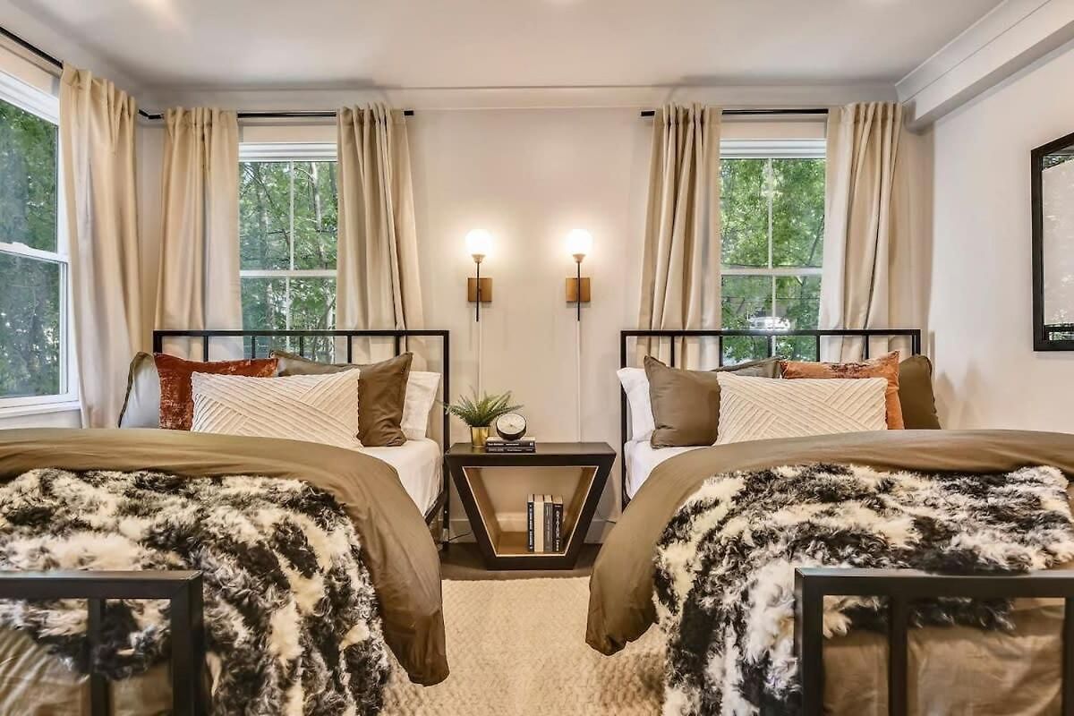 Luxe Near T