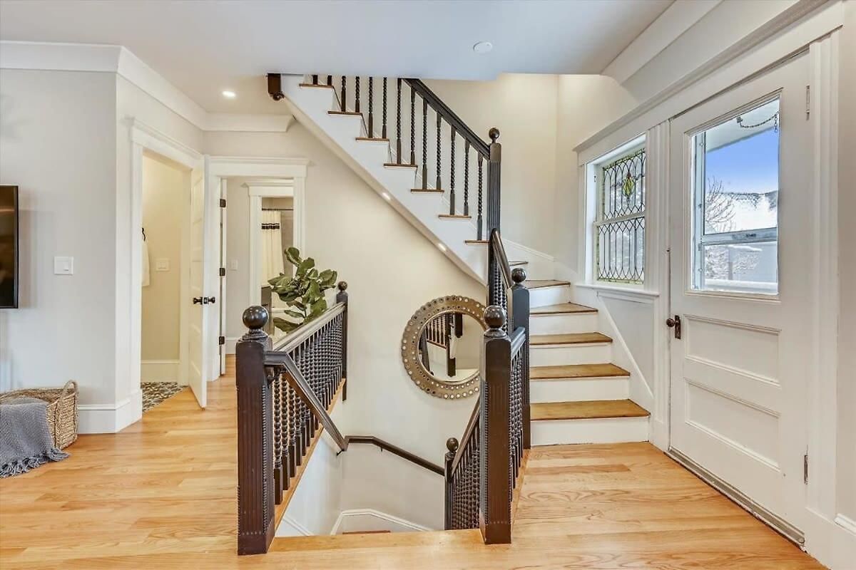 Spacious New Renovation Near T Holiday home Boston