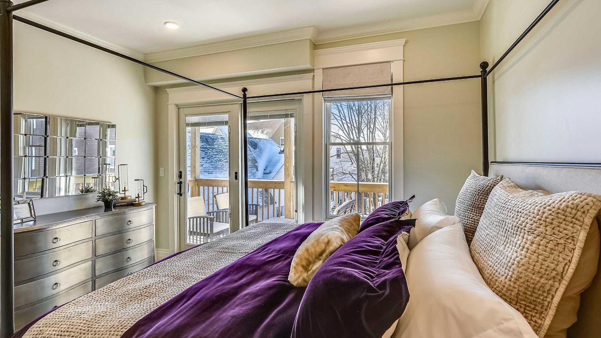 Cozy Near T Boston