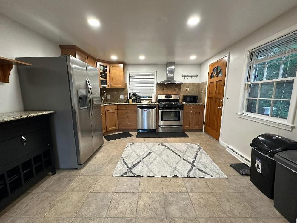 Homestay -no16- Extra Spacious In A House - 10 Min To Line T Station & College - Centrally Located At Brighton Boston