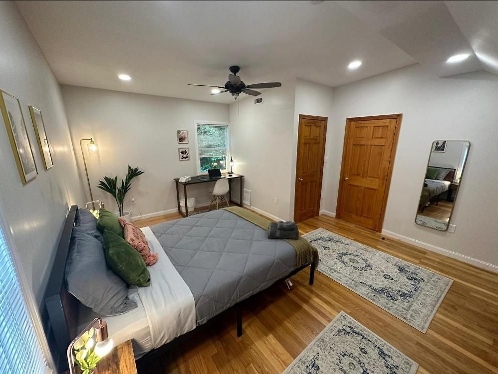 Homestay -no17- Comfy Private In A House - Walking Distance To College And Line T Station - Centrally Located At Brighton Boston