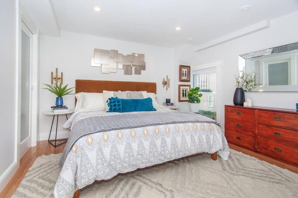 Cozy Duplex Near T * Boston