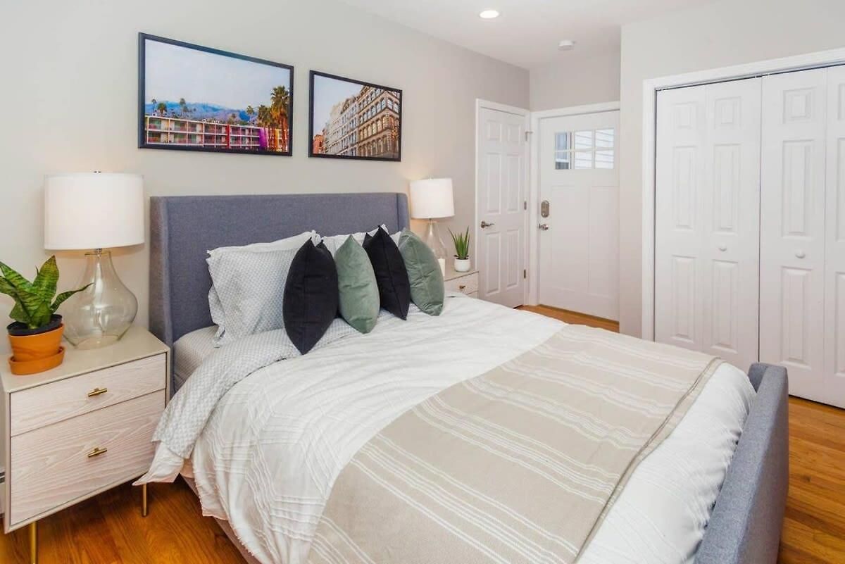 Holiday home Charming Near T Boston