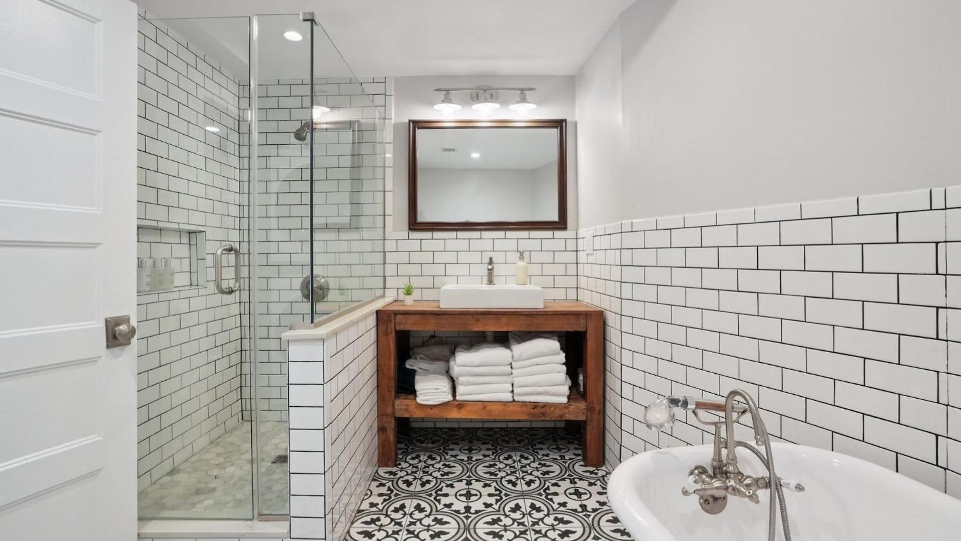 Holiday home Escape Near T Boston