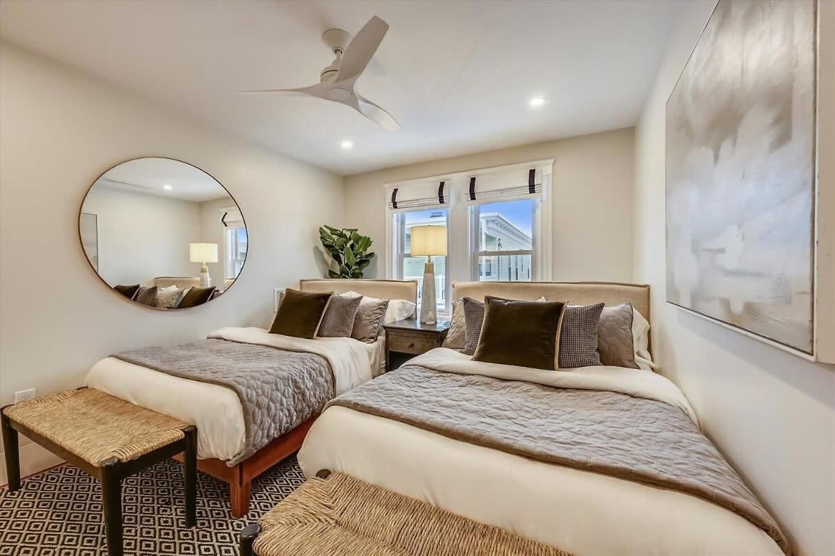 Spacious New Renovation Near T *