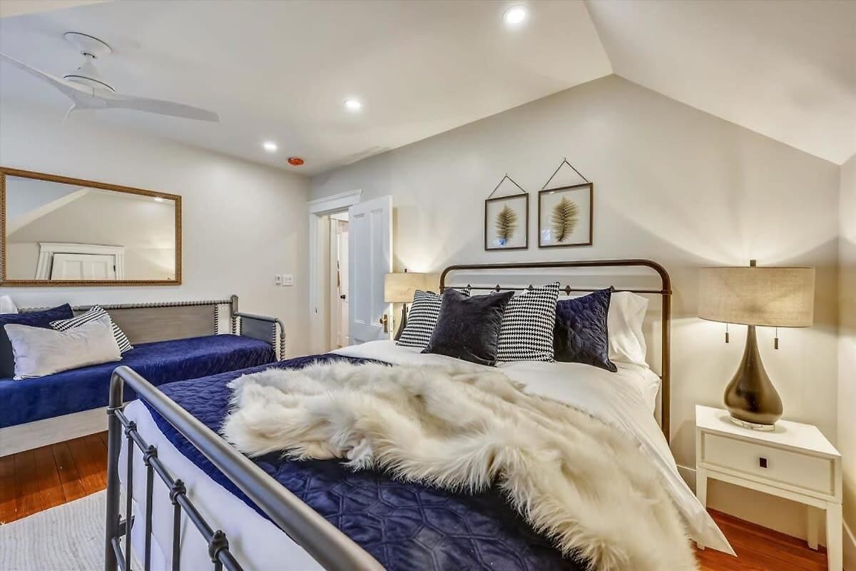 Holiday home Spacious New Renovation Near T Boston
