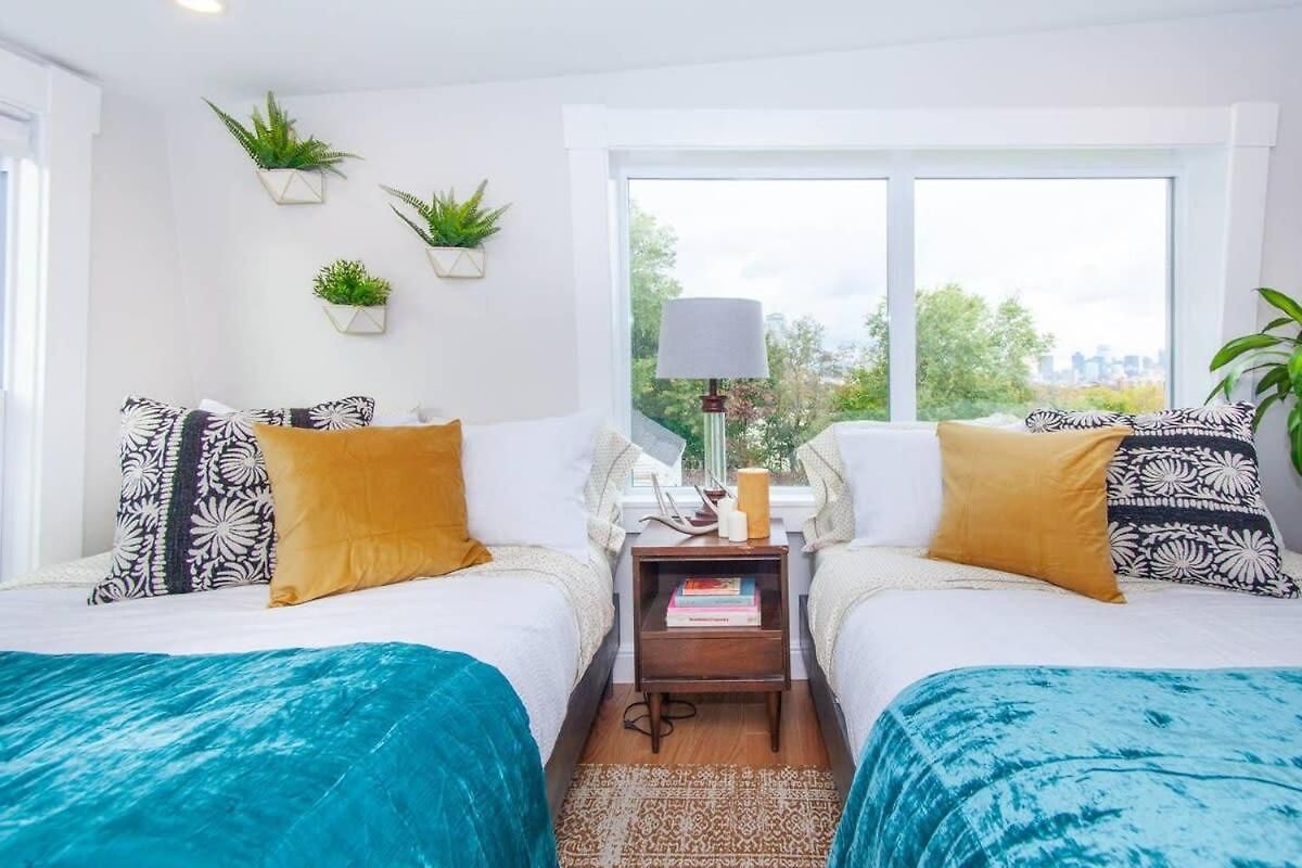 Cozy Duplex Near T * Boston