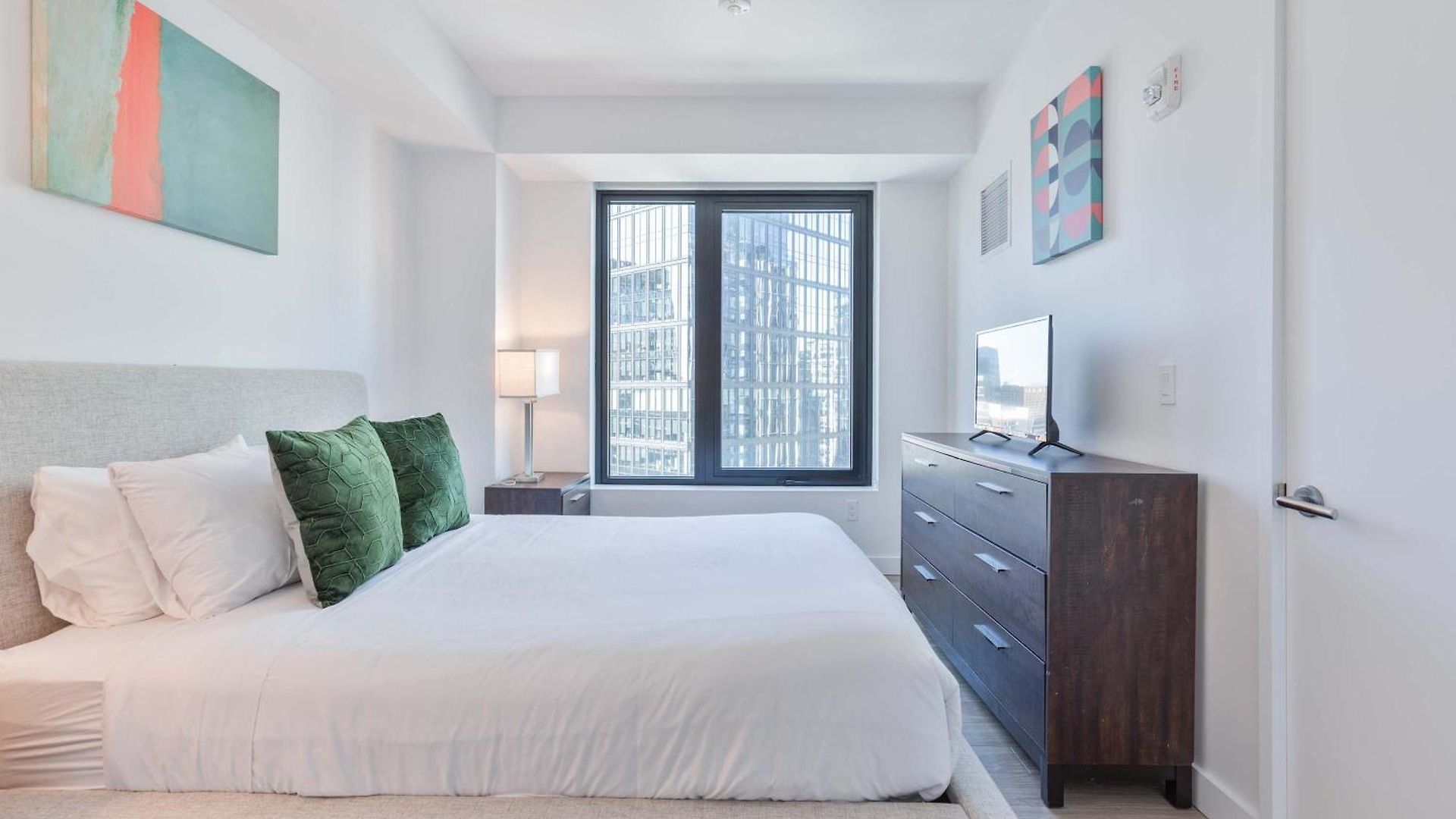 Seaport Retreat - Rooftop Pool & Gym Apartment Boston