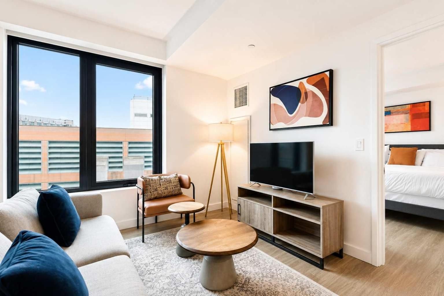 Luxury Seaport Rooftop & Pool Apartment *