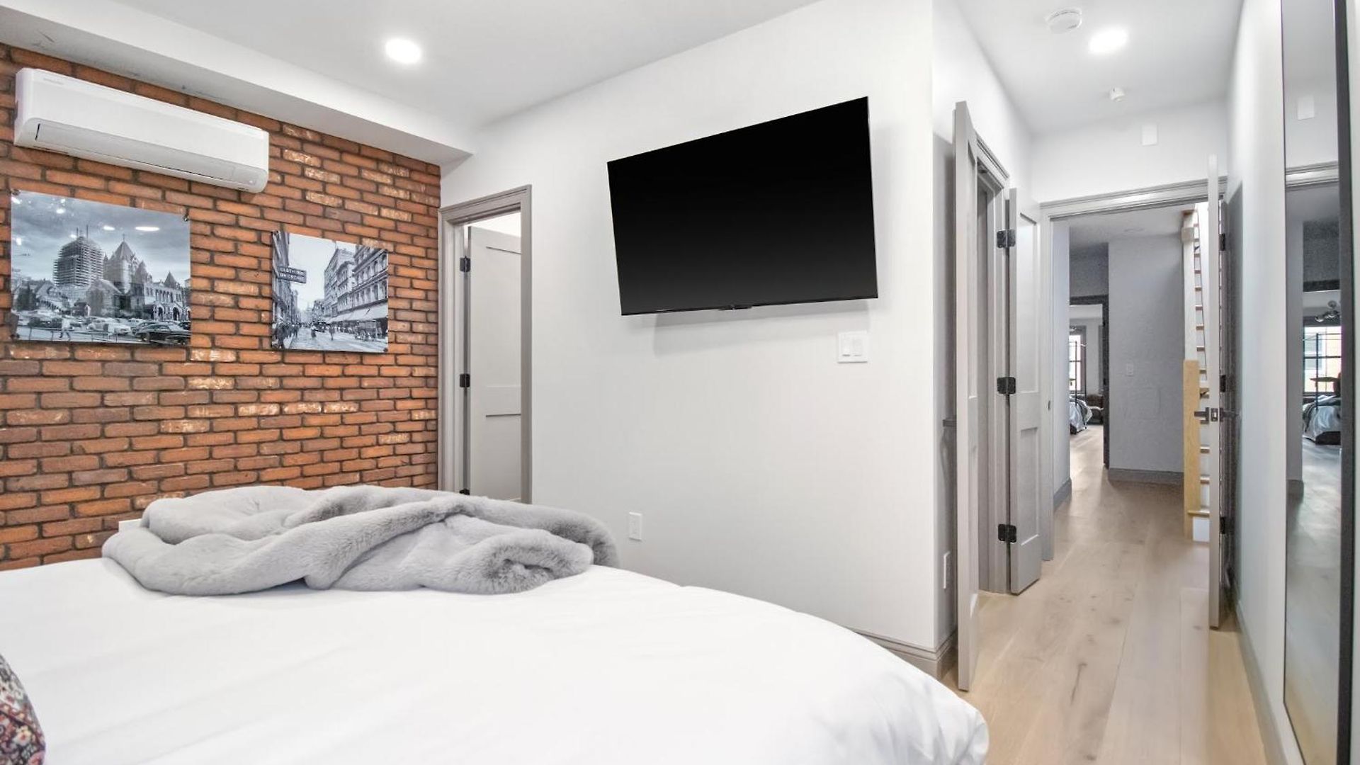 North End 2-story Penthouse | Prime Location Apartment *