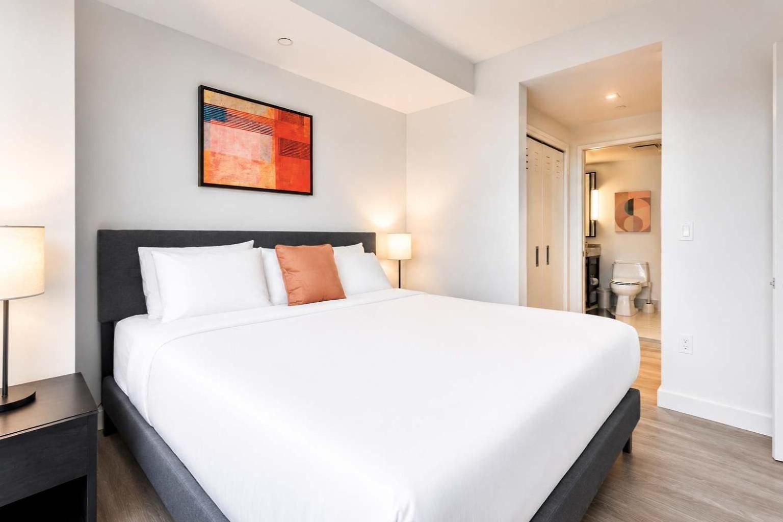 Luxury Seaport Rooftop & Pool