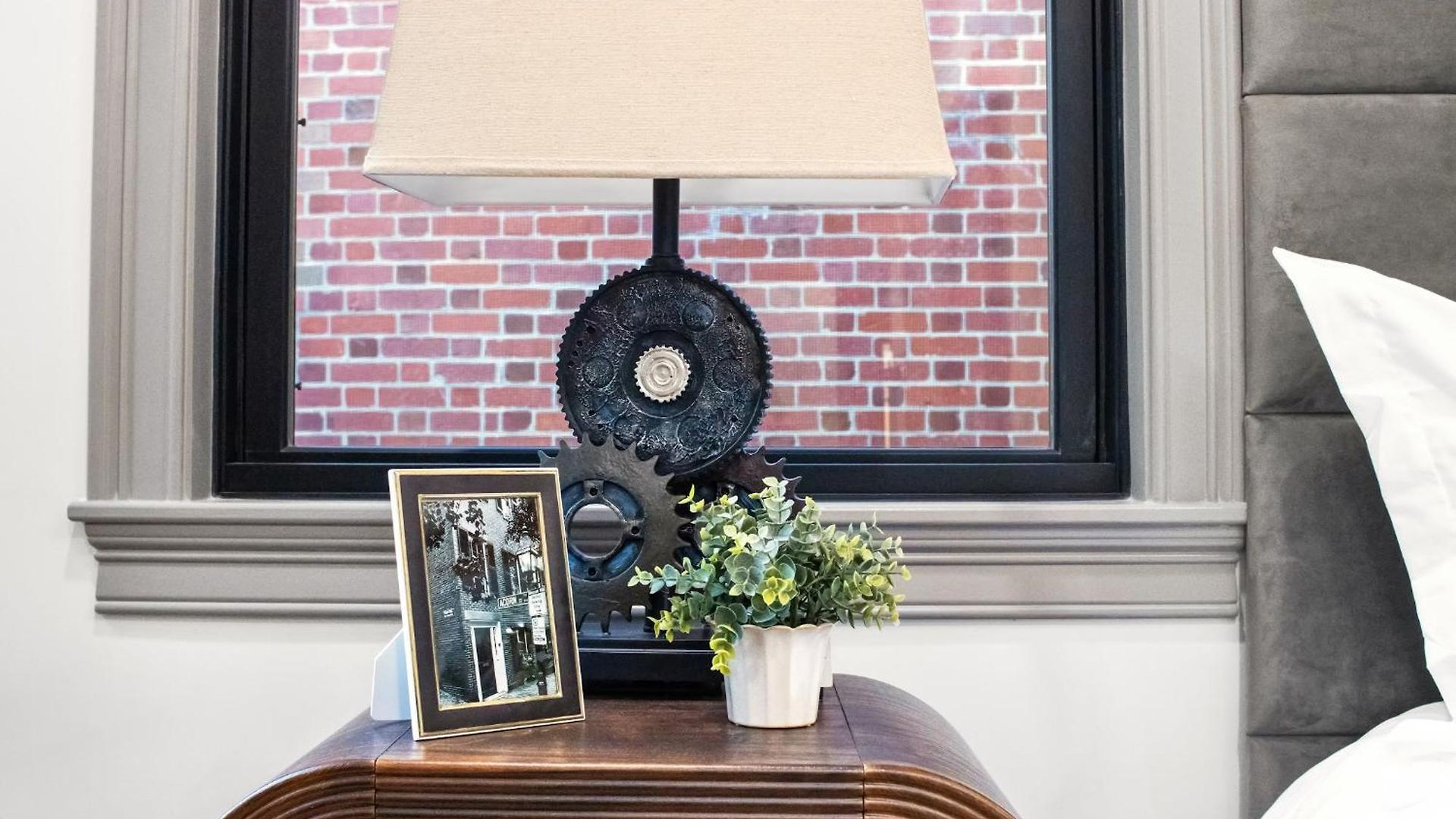 Apartment North End 2-story Penthouse | Prime Location