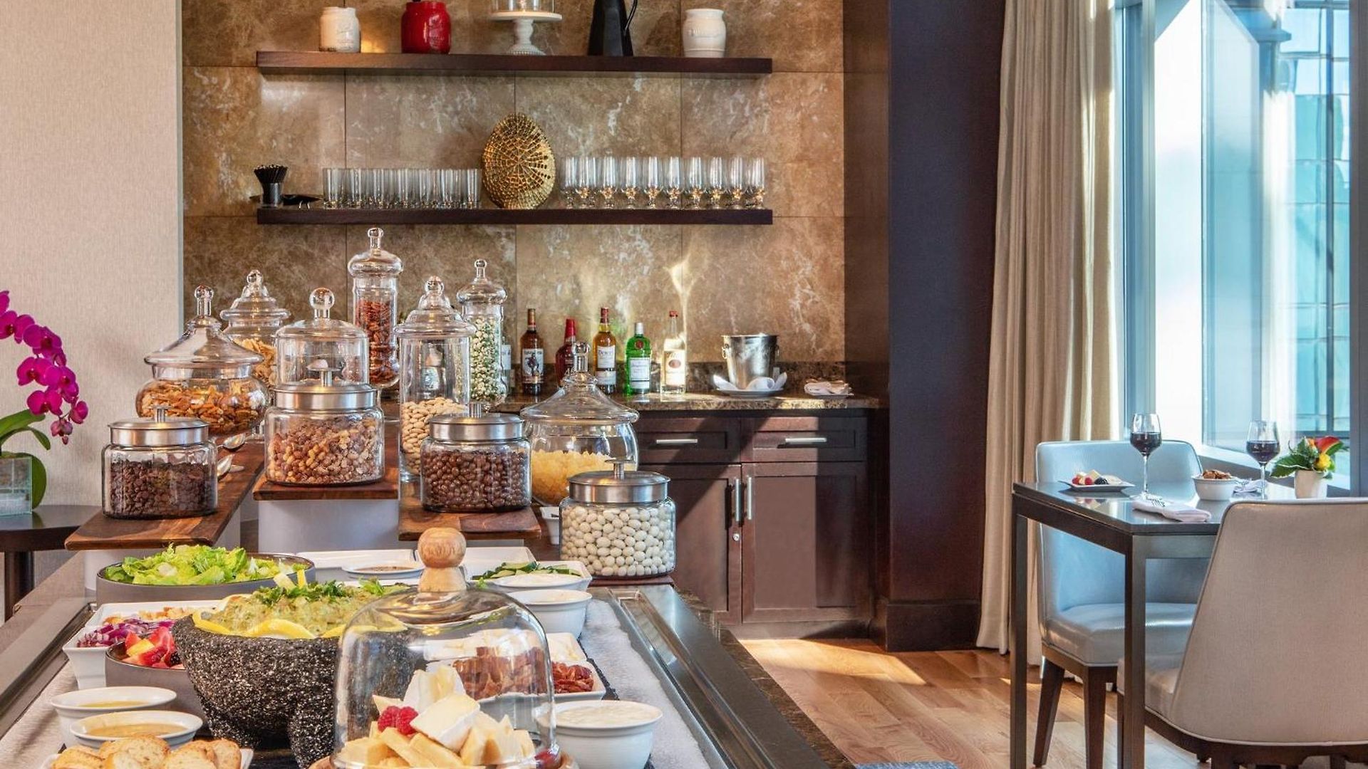 Intercontinental By Ihg Hotel 5*