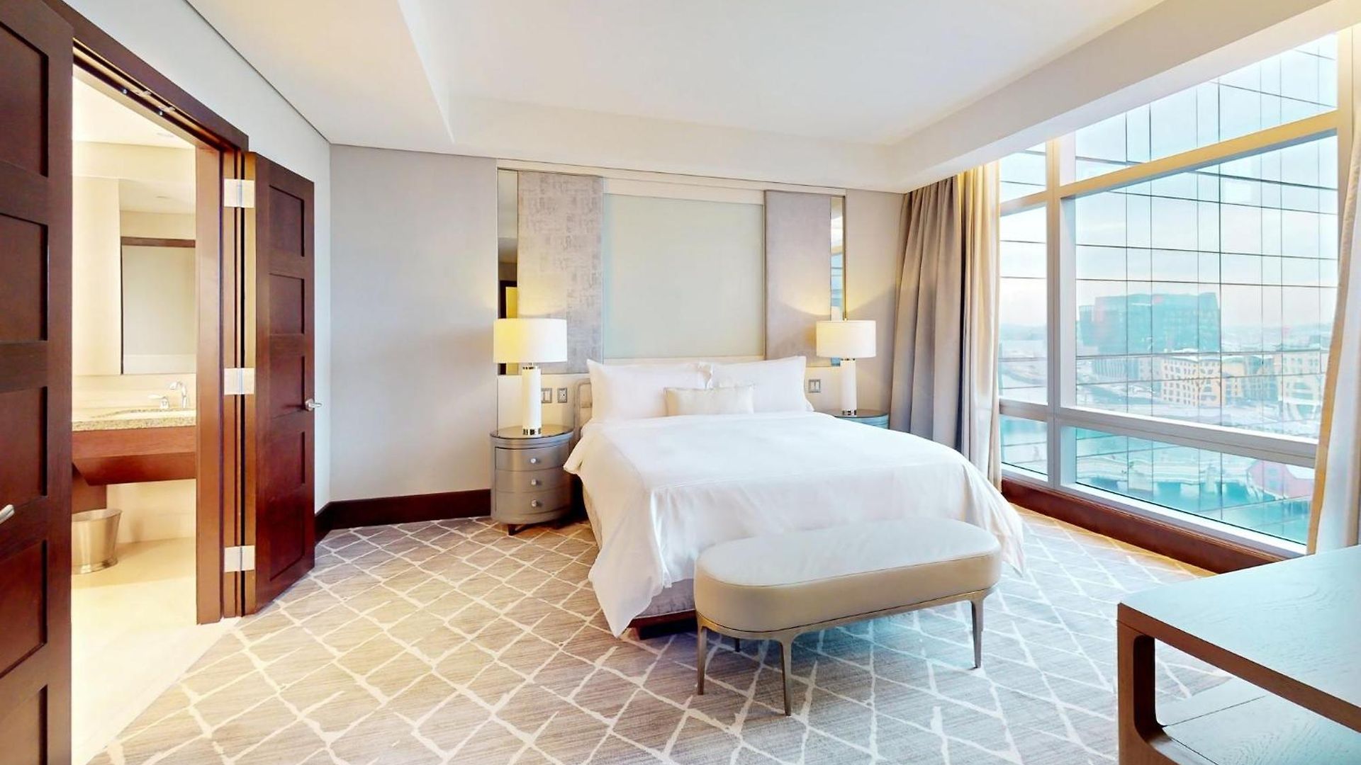 Intercontinental By Ihg Hotel Boston