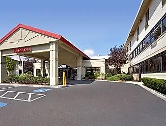 Hotel Ramada By Wyndham 3*