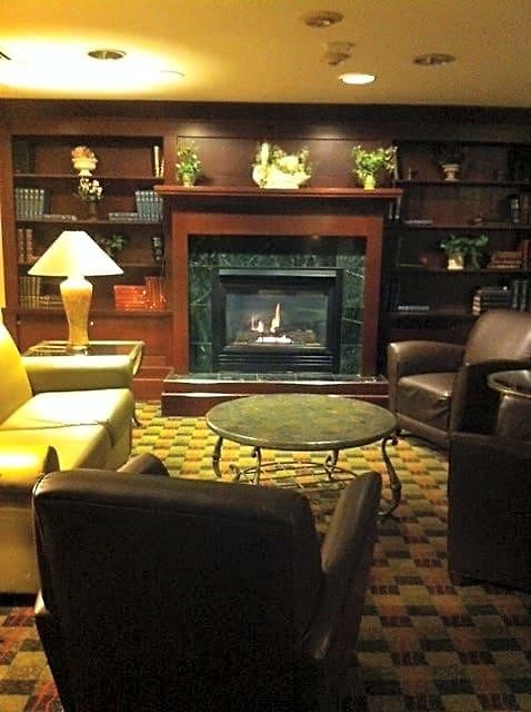 Hotel Ramada By Wyndham Boston
