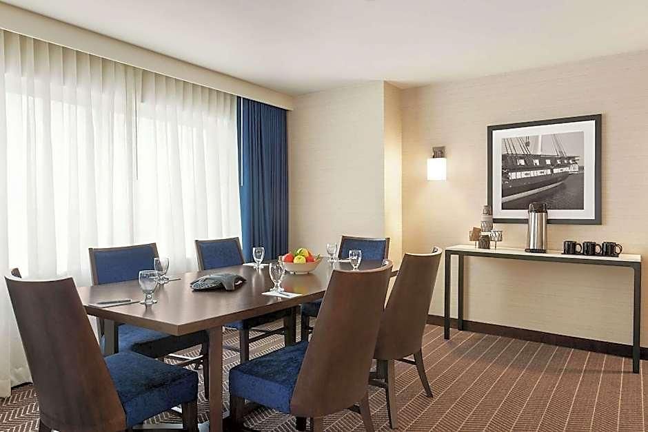 Hotel Embassy At Logan Airport Boston