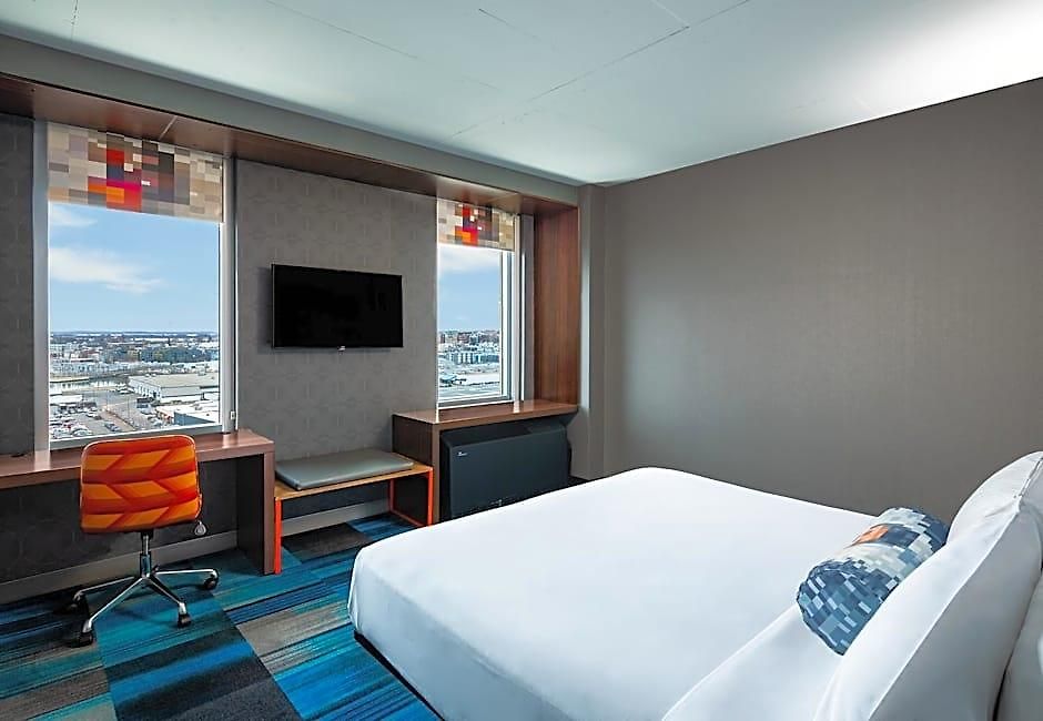 Aloft By Marriott Seaport District Hotel
