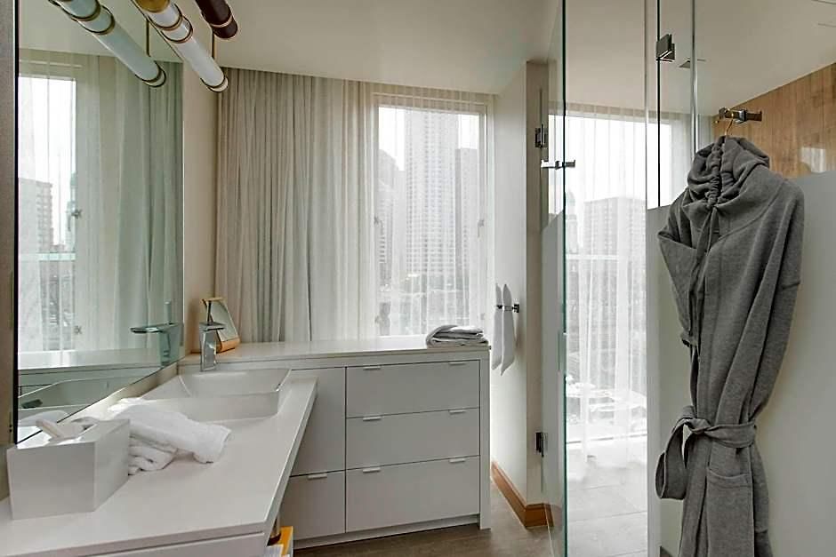 The Envoy Hotel, Autograph Collection 4* Boston