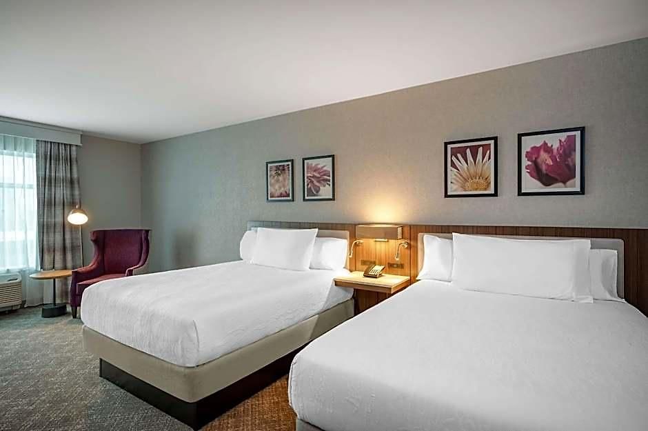 Hilton Garden Logan Airport 3*