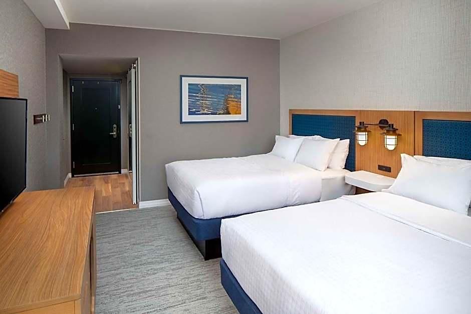 Hampton By Hilton At The Seaport District Boston