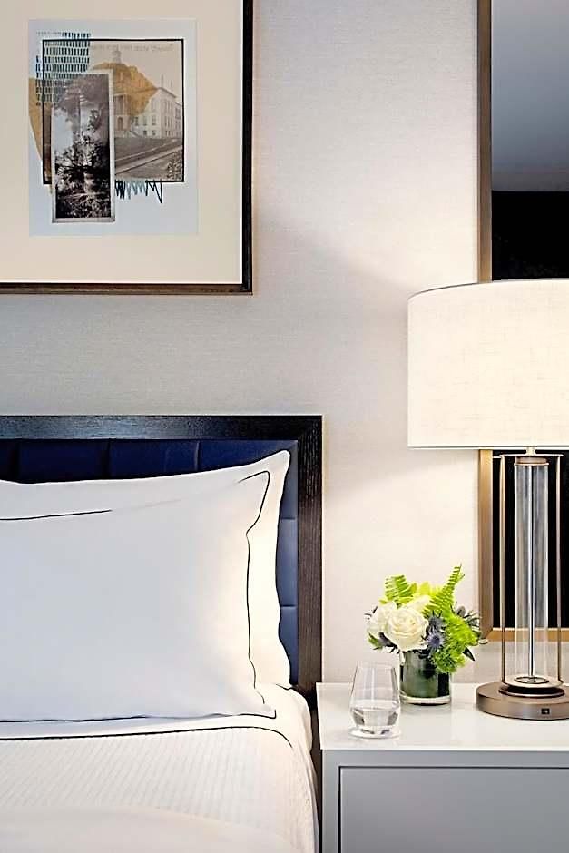 The Whitney 5*