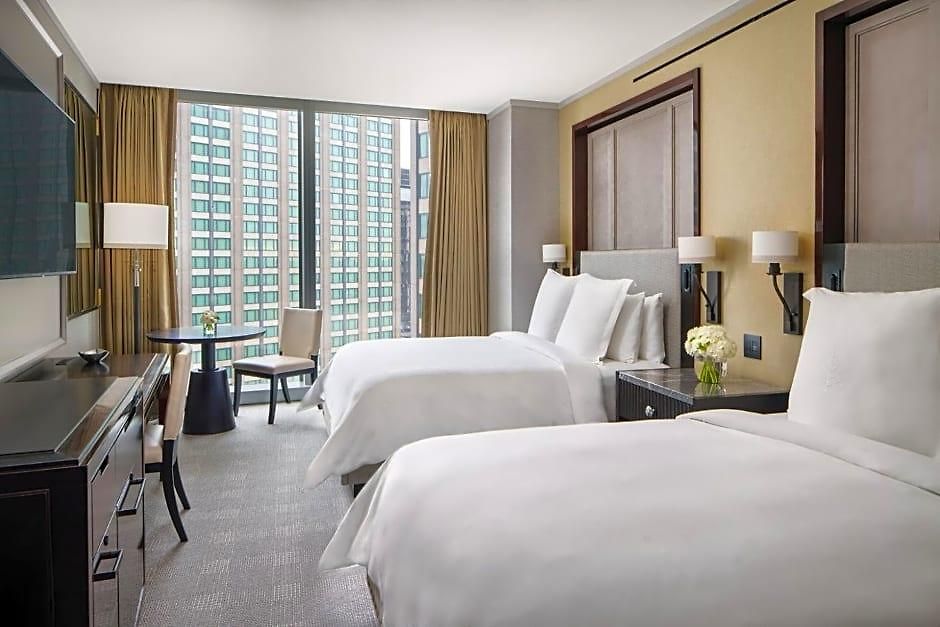 Four Seasons One Dalton Street, 5*