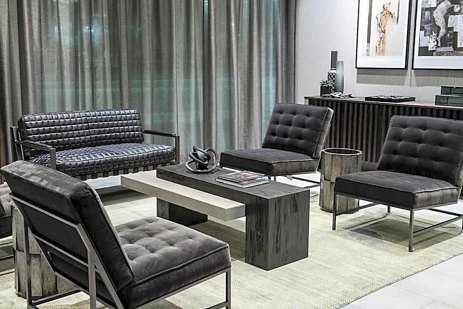 Downtown/south End Hotel 3*