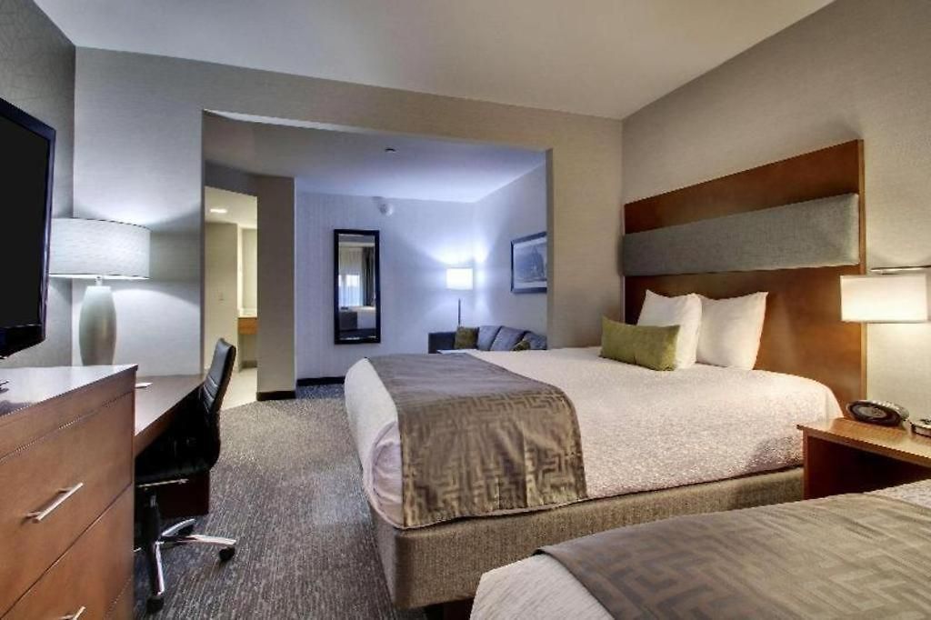 Roundhouse Hotel 3*