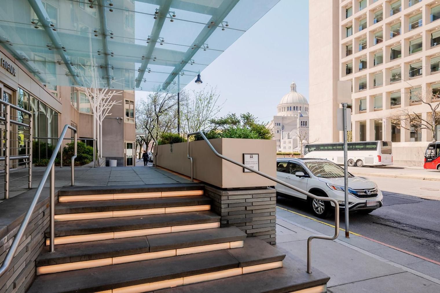 Back Bay 2br2b Steps From Prudential Center Bos-409