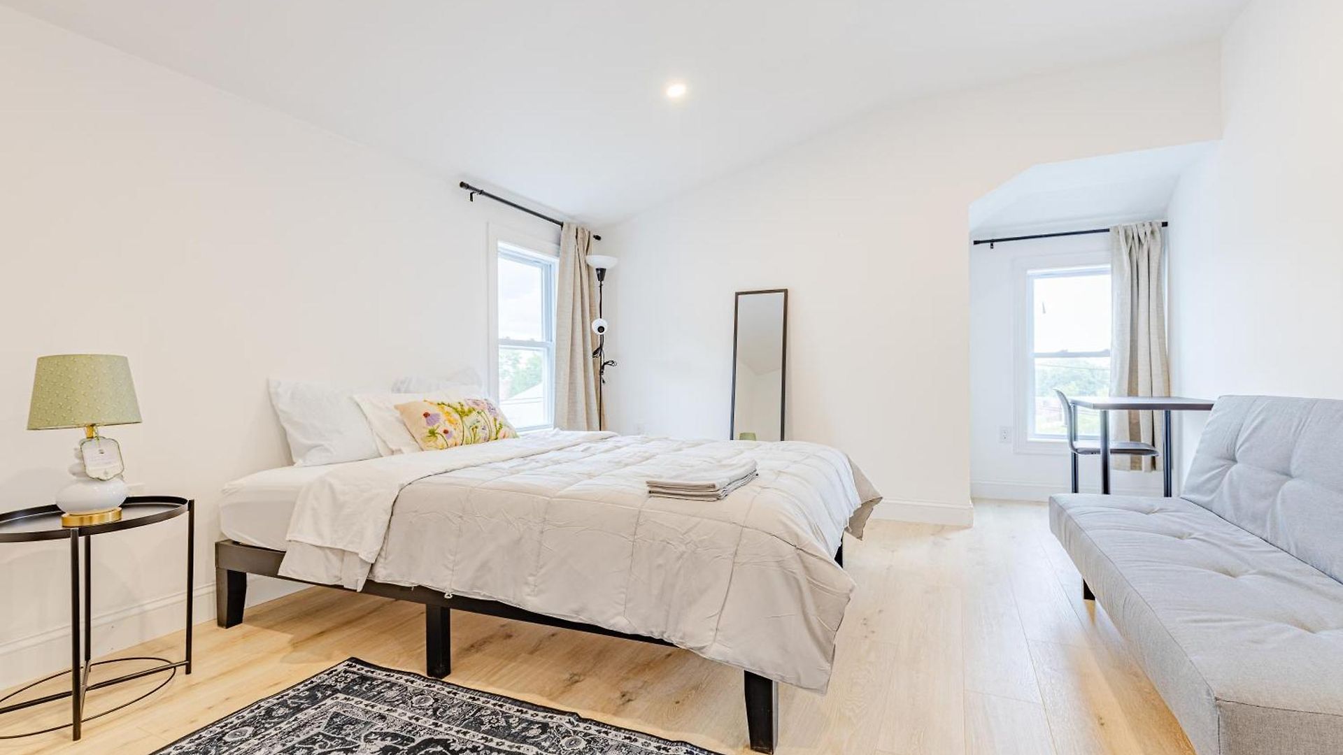 154r Newley Renovated Sunny Spacious Quite In Brighton Homestay