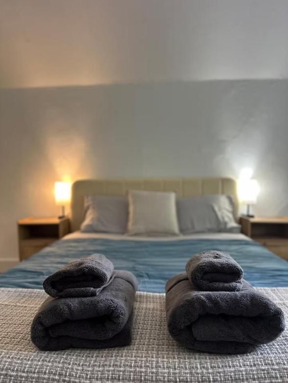 Homestay -no70- Fancy In A House - Walking Distance To Line T Station - Centrally Located At Brighton