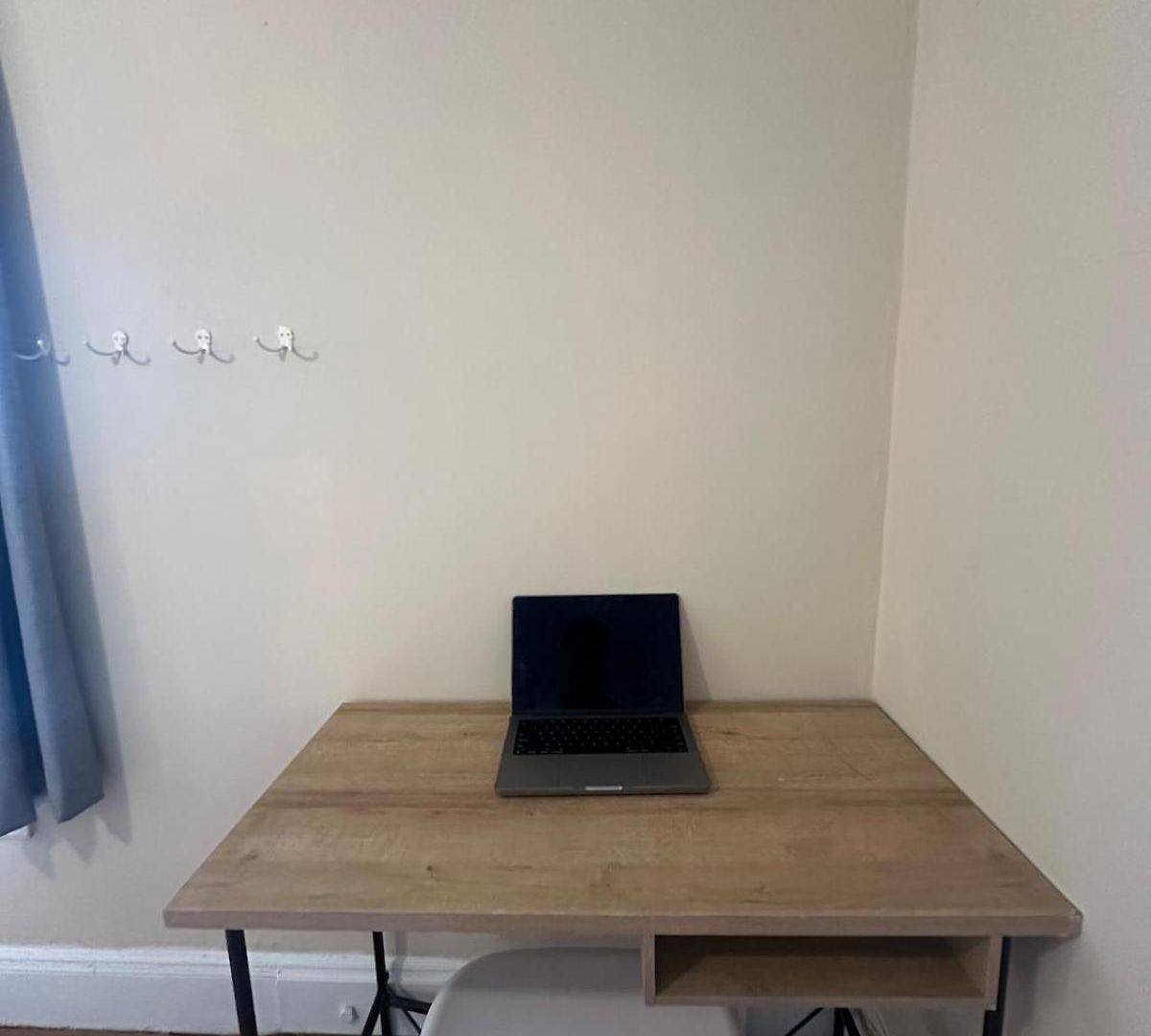-no67- Fancy In A House - Steps To College & Line At Brighton Homestay