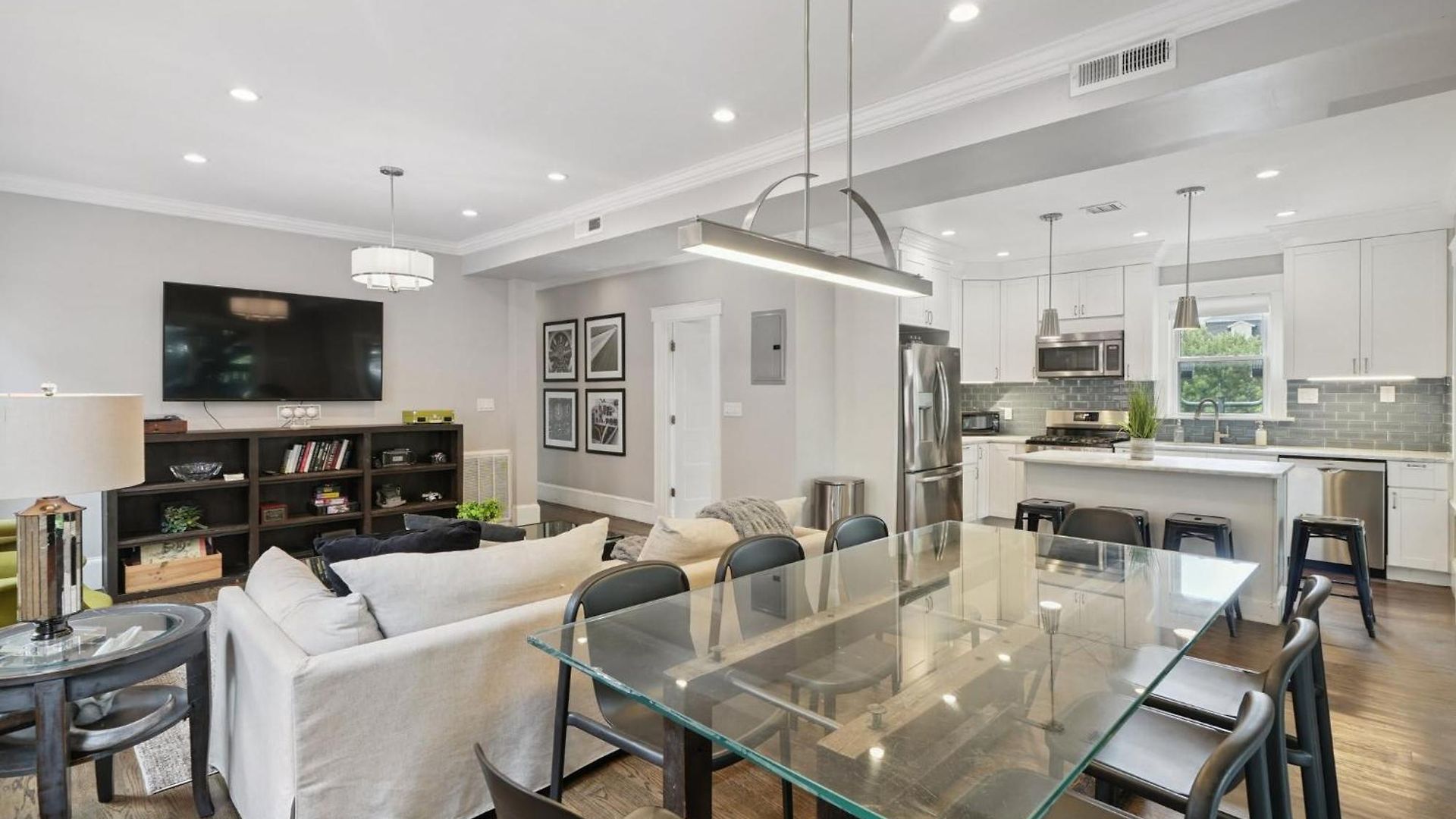 Holiday home Contemporary Duplex Near The T
