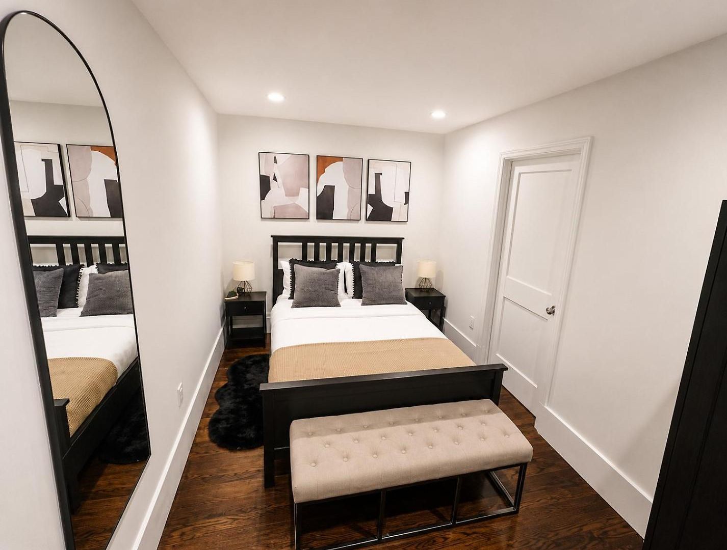 Holiday home New 4-bedroom, 5 Bed, 2.5bath Near Downtown Boston