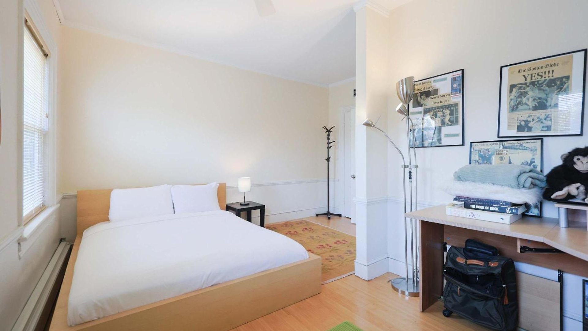 Brownstone Stay, Includes Parking Holiday home *